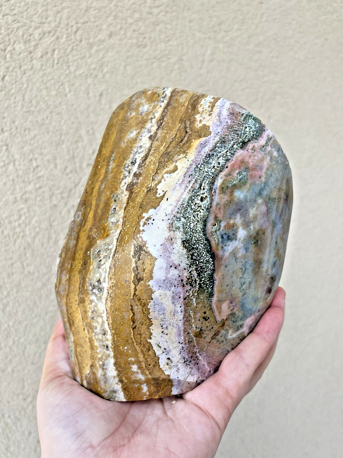 Hand Carved and Polished OCEAN JASPER crystal – 2062g, 4.545 – large sculpture