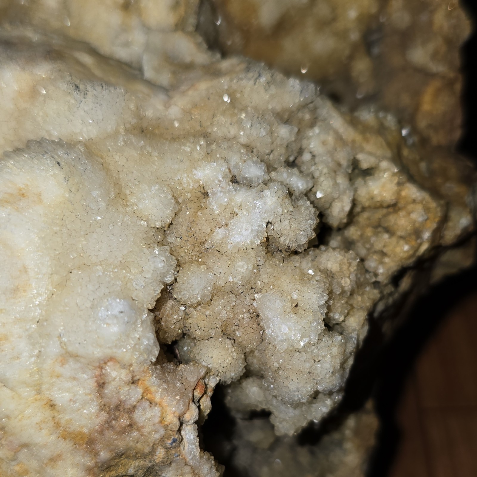 Large Kentucky Quartz Crystal Iron Geode Display Specimen DRUZY SOLID Beautiful