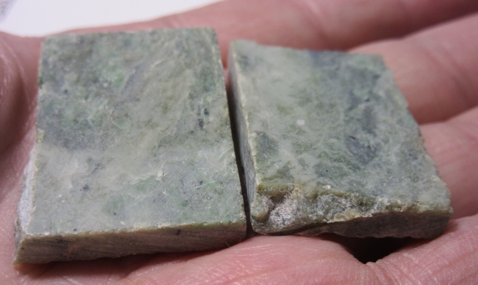 Medecino Green Nephrite Jade 1 5/16″ Slice Collectible MGNJ-60