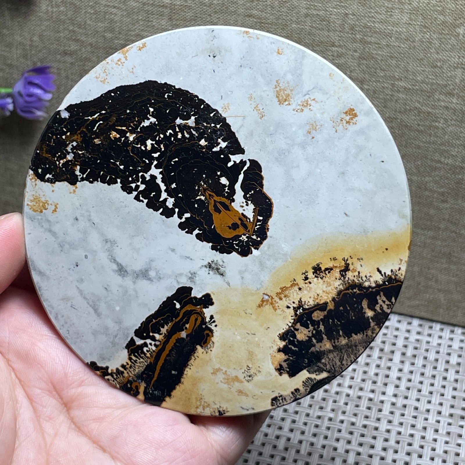 160g Natural Chinese painting stone crystal ornaments for home decoration Round
