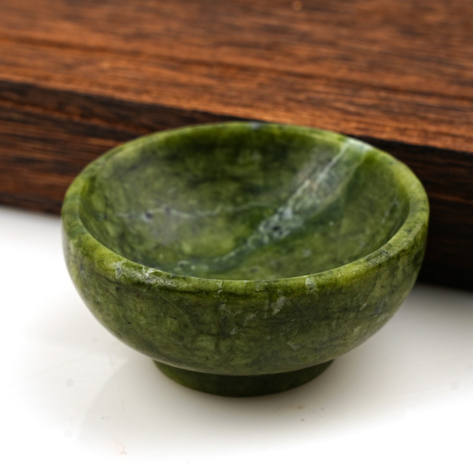 Natural Crystal Stone Bowl Hand-Carved Gemstone Mini Dish Home Decoration Gift