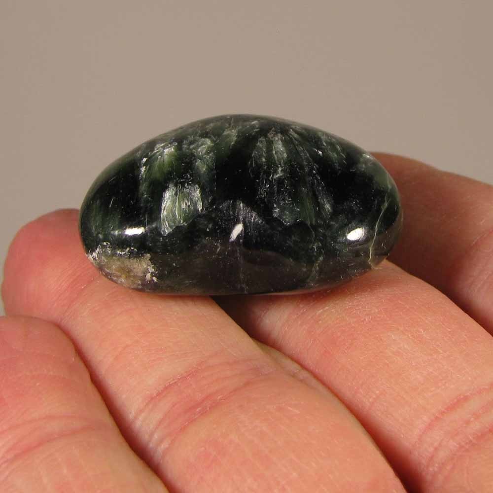 35mm SERAPHINITE Heart Polished Palm Stone – Siberia, Russia