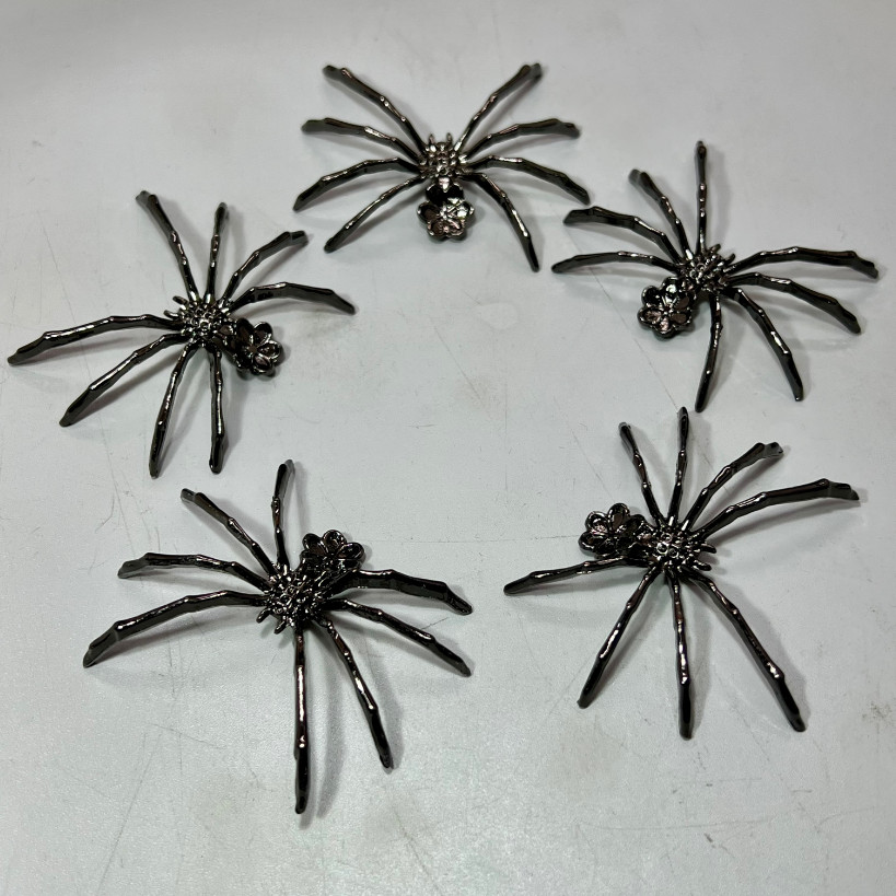 50pcs Electroplate Spider reiki stand Gift Random