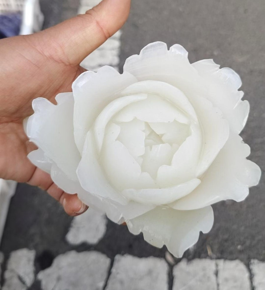 1pc Natural White Jade Quartz Carved Crystal Flower Skull Reiki Healing Decor