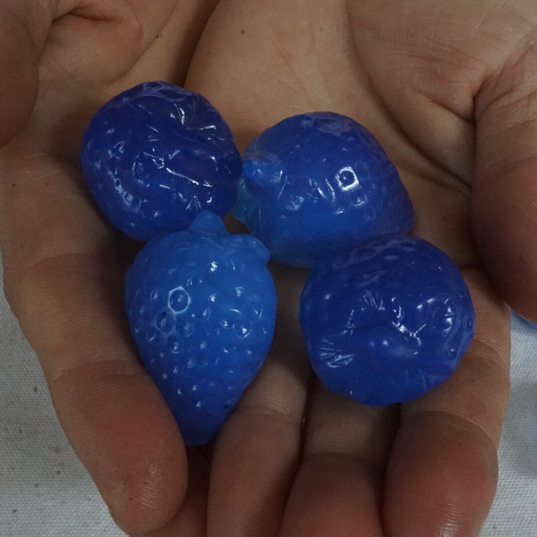 10Pcs Small Blue Opalite Quartz Crystal Strawberry Carving Palm Healing Bulk