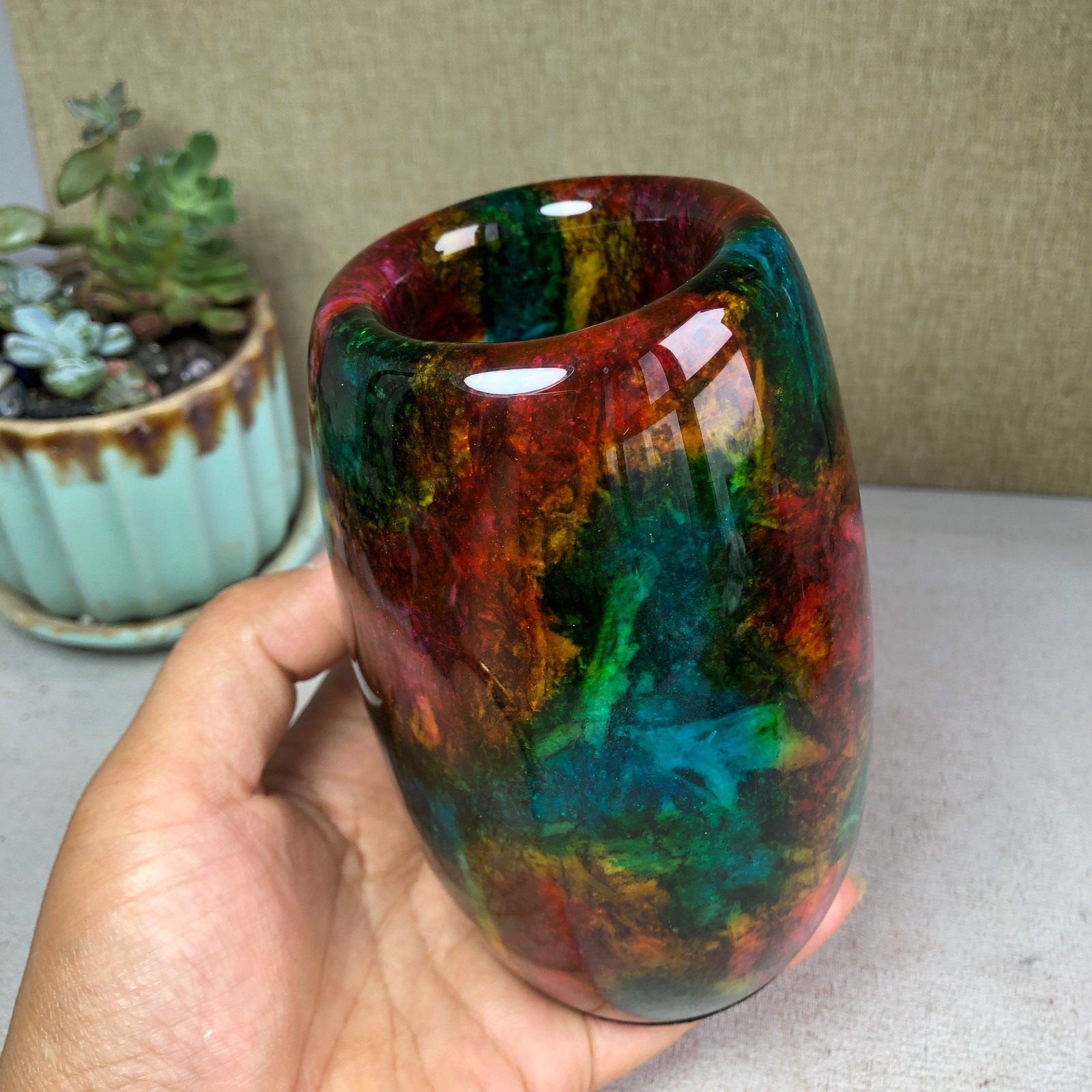 Natural “Seven Colors Jade” vase specimen -Taiwan China 1060g 129mm A4585