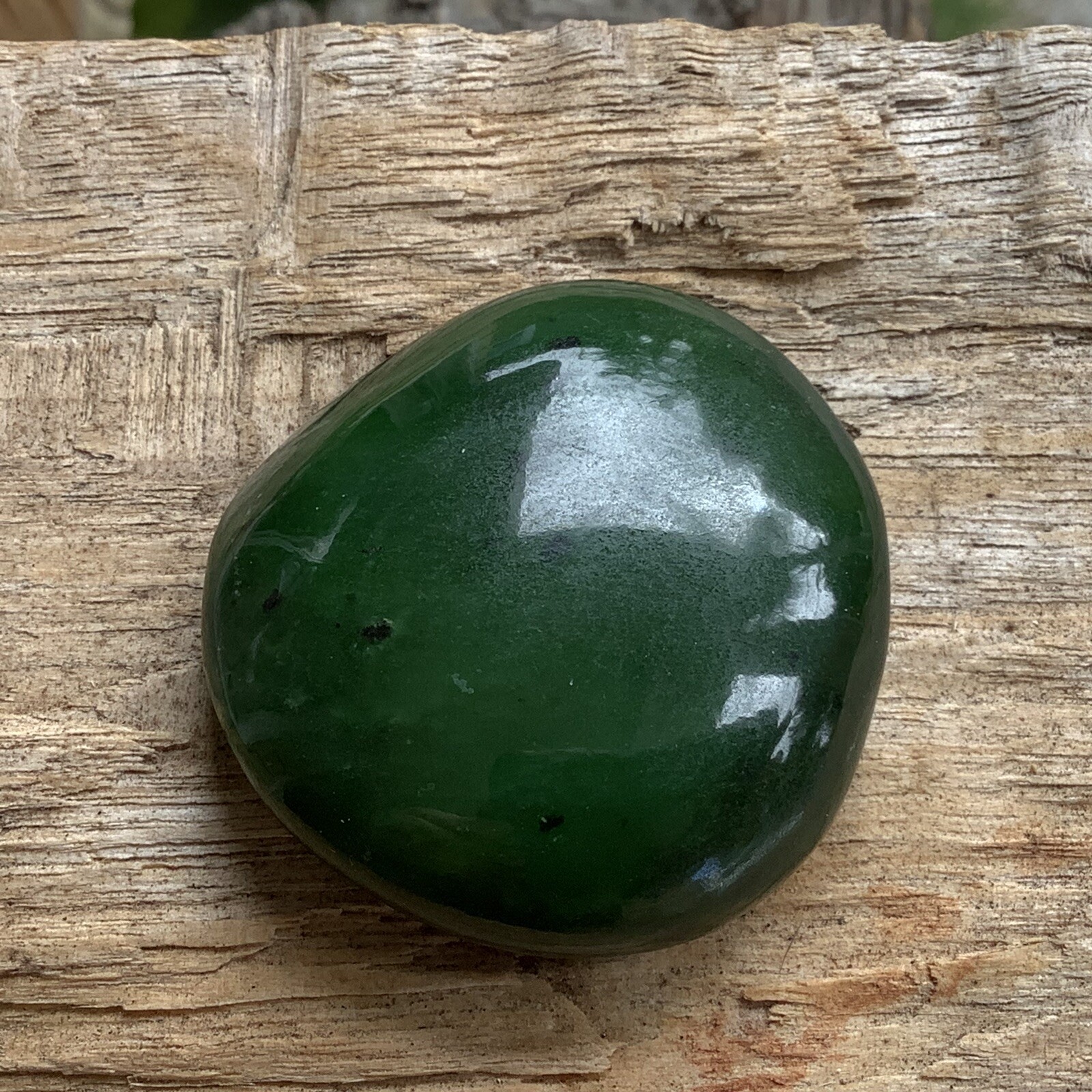 Siberian Jade Pebble Chromium Green Nephrite Jade Stone Specimen Siberia 39g