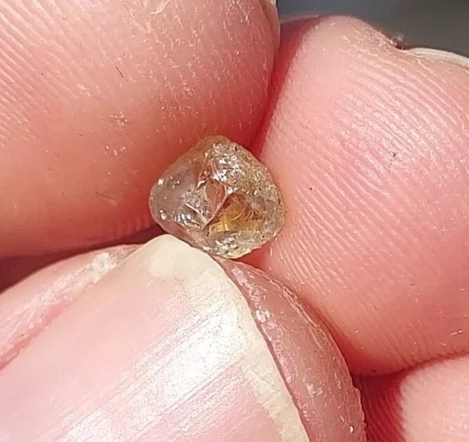 BICOLOR ORANGE & LIGHT BLUE SAPPHIRE FROM MONTANA, USA