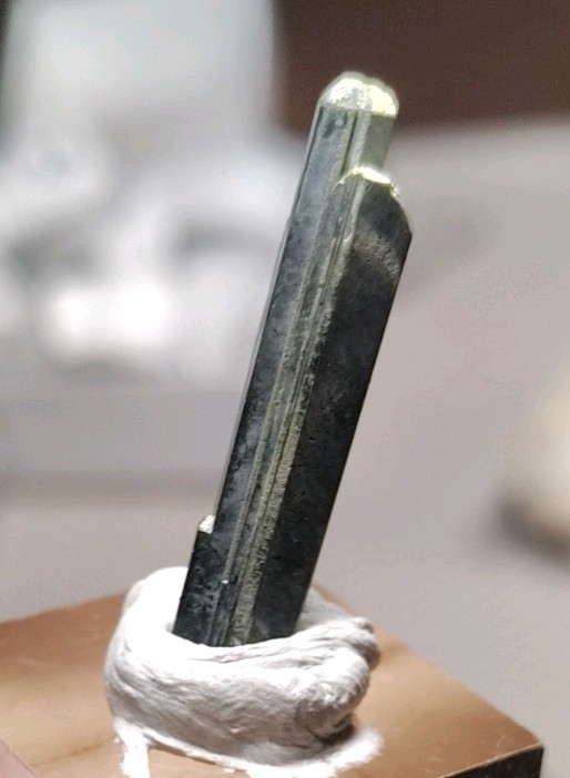 30mm Parallel Epidote Crystal Cluster – Fully Terminated High-Luster Thumbnail
