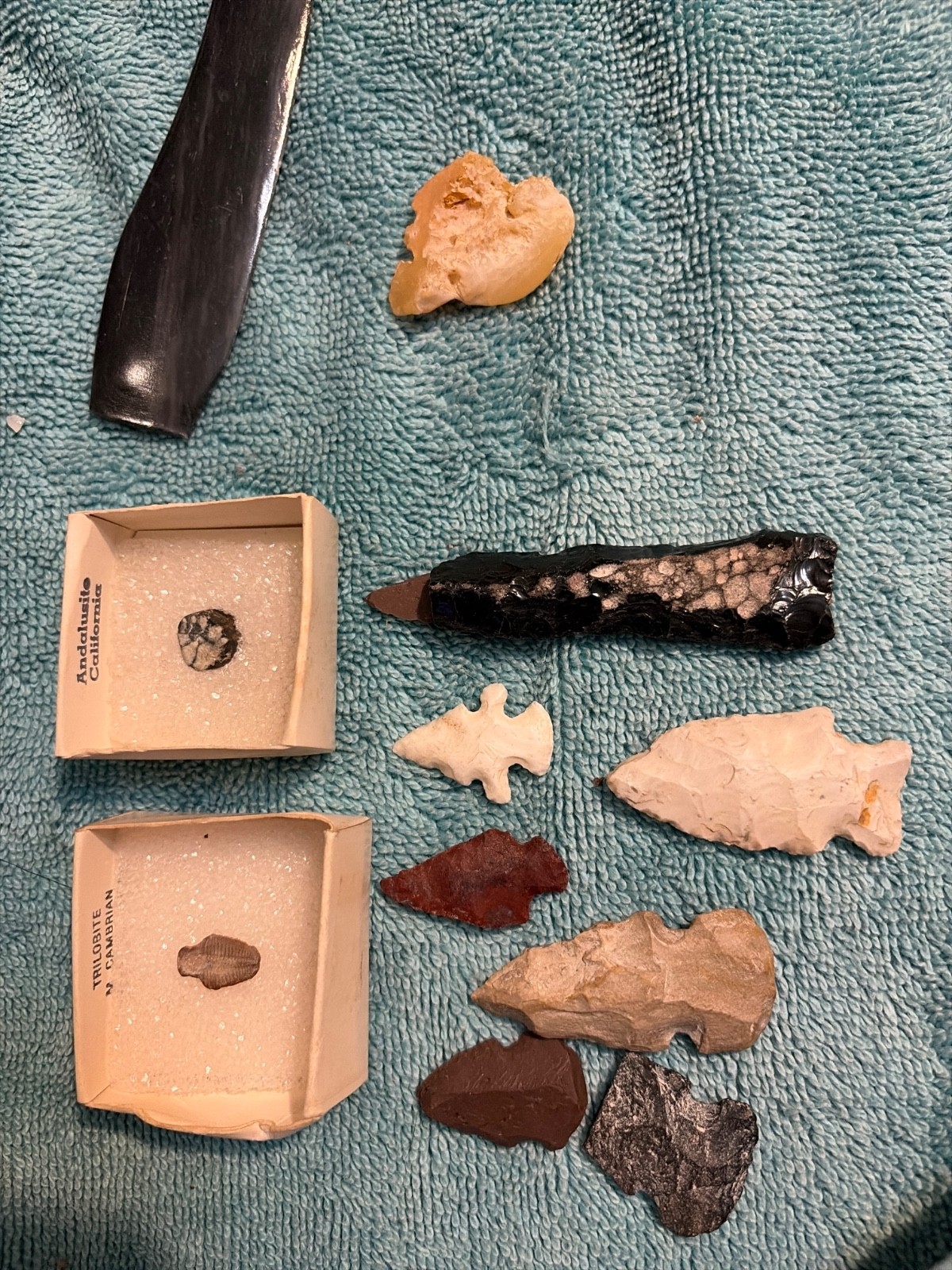 Huge lot of over 100 Different-Rocks, Minerals, Crystals & Fossils Mixed Lot .