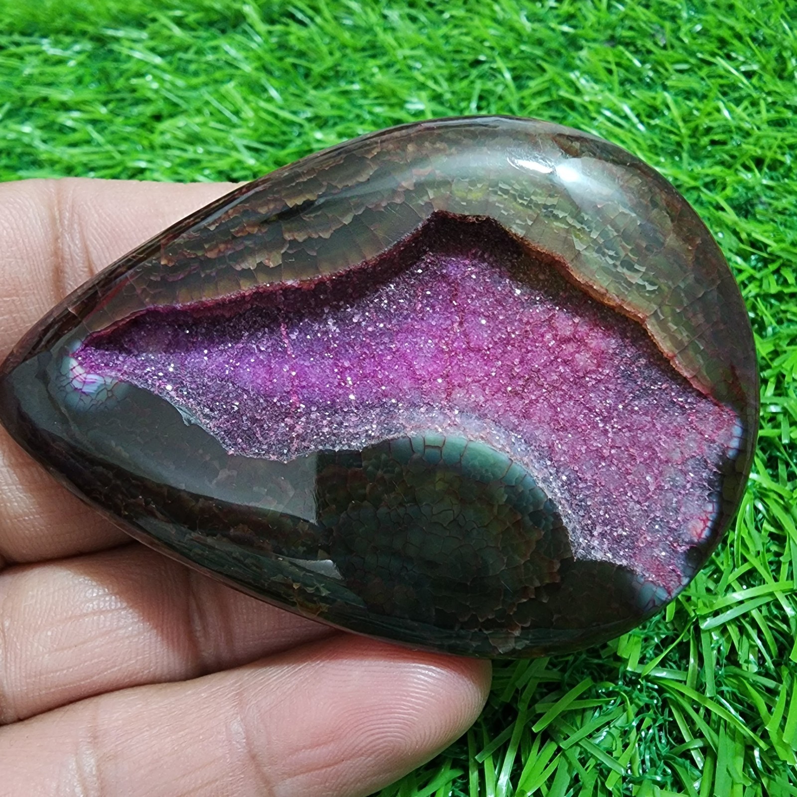100% Natural Yummy Window Druzy Agate Pear Shape 197 Carat Gemstone For Jewelry