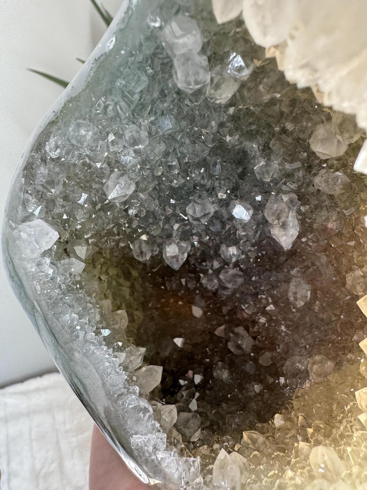 Uruguayan Quartz Flame Geode Mineral Specimen Standing Crystal Cluster A12