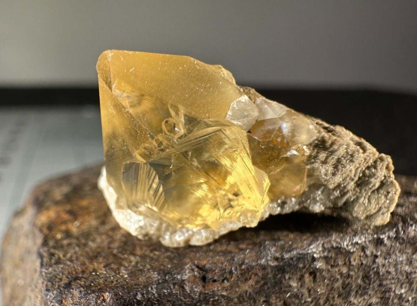 ➤ 1-1/4″ TWIN CALCITE CRYSTAL CLUSTER – DeBolt Quarry Richmond Indiana VIDEO➤634