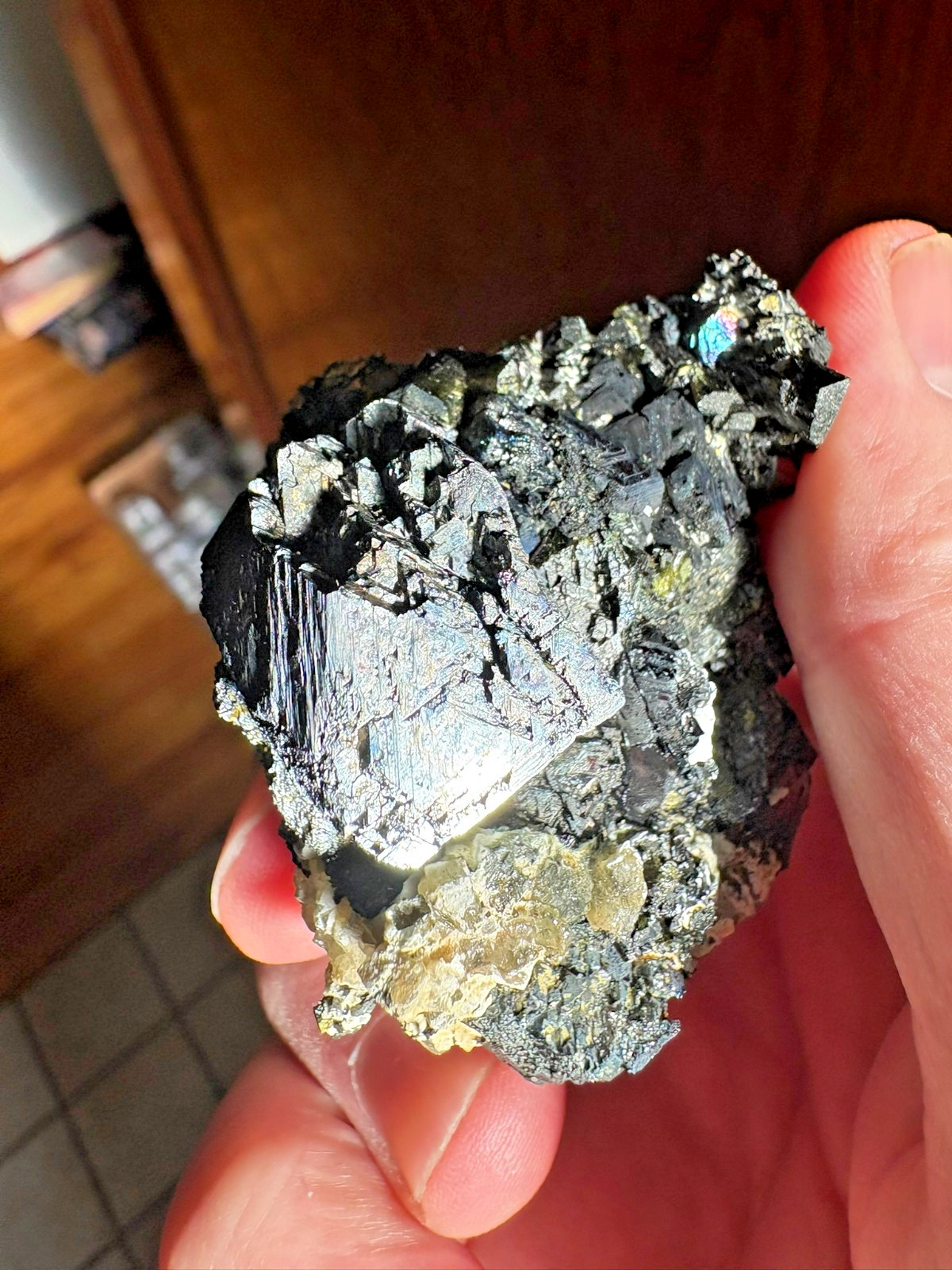Magnetite, complex crystal, on Epidote, Cerro San Cristobal, Canete, Peru