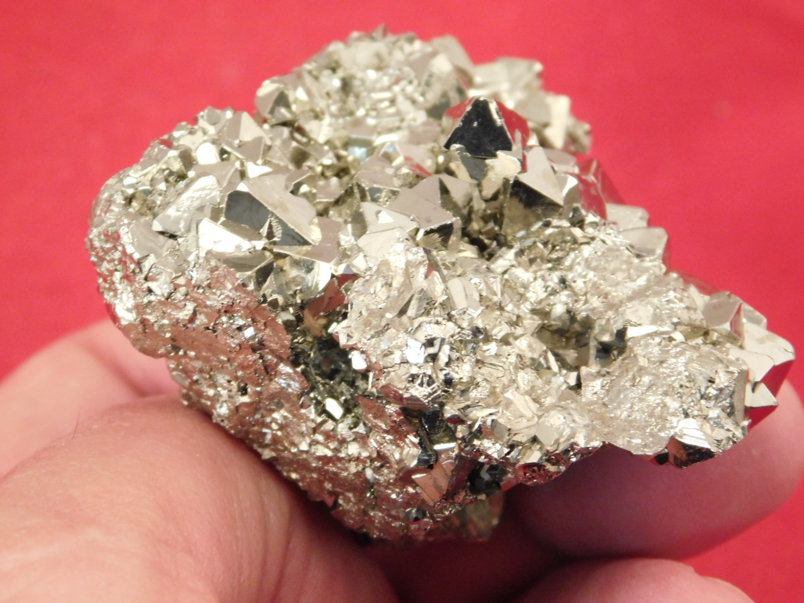 PYRAMID Shaped Crystals! Tetrahedron PYRITE Crystal Cluster Peru 165gr