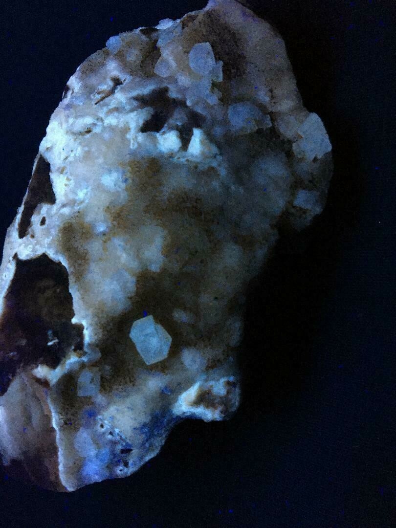 KB: BRIGHT FL. WHITE & YELLOW/WH SW CALCITE XLS. FROM GRAVALOS, LA RIOJA, SPAIN