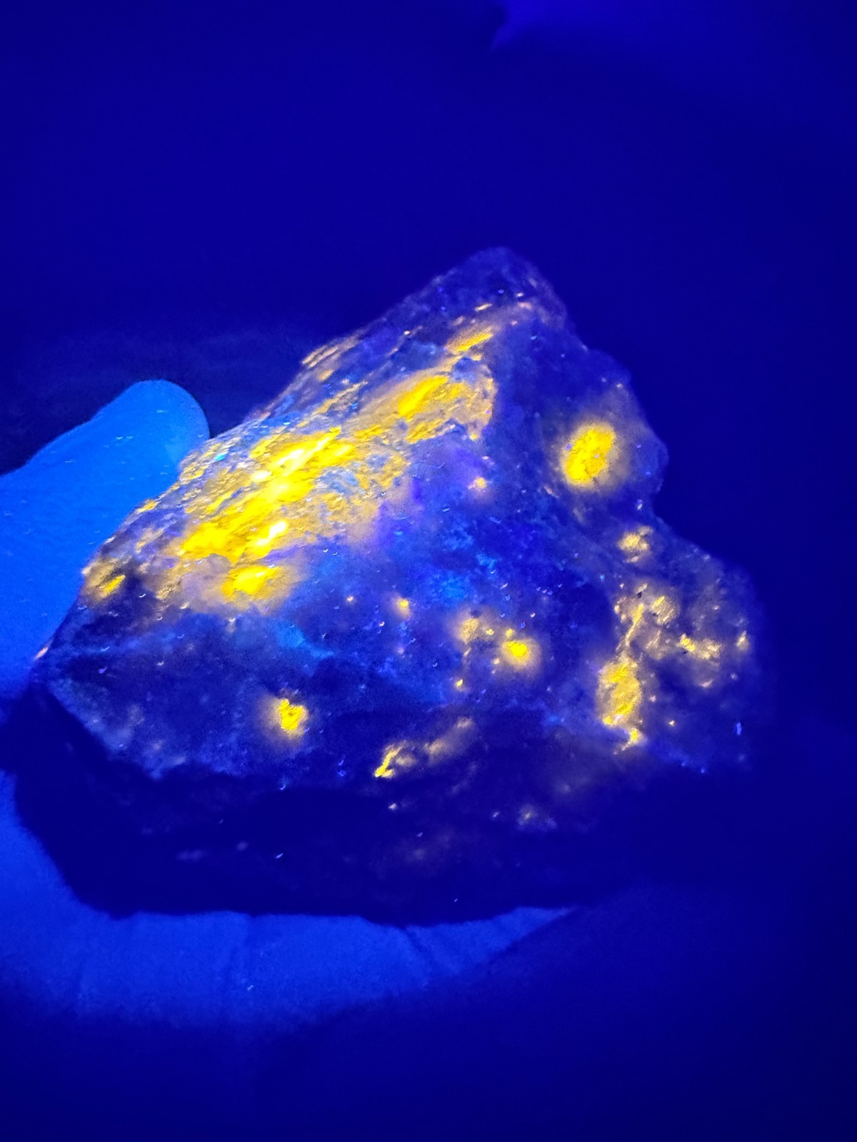 LARGE 15 OZ. Rare Highly Fluorescent North Carolina Sphalerite in Barite
