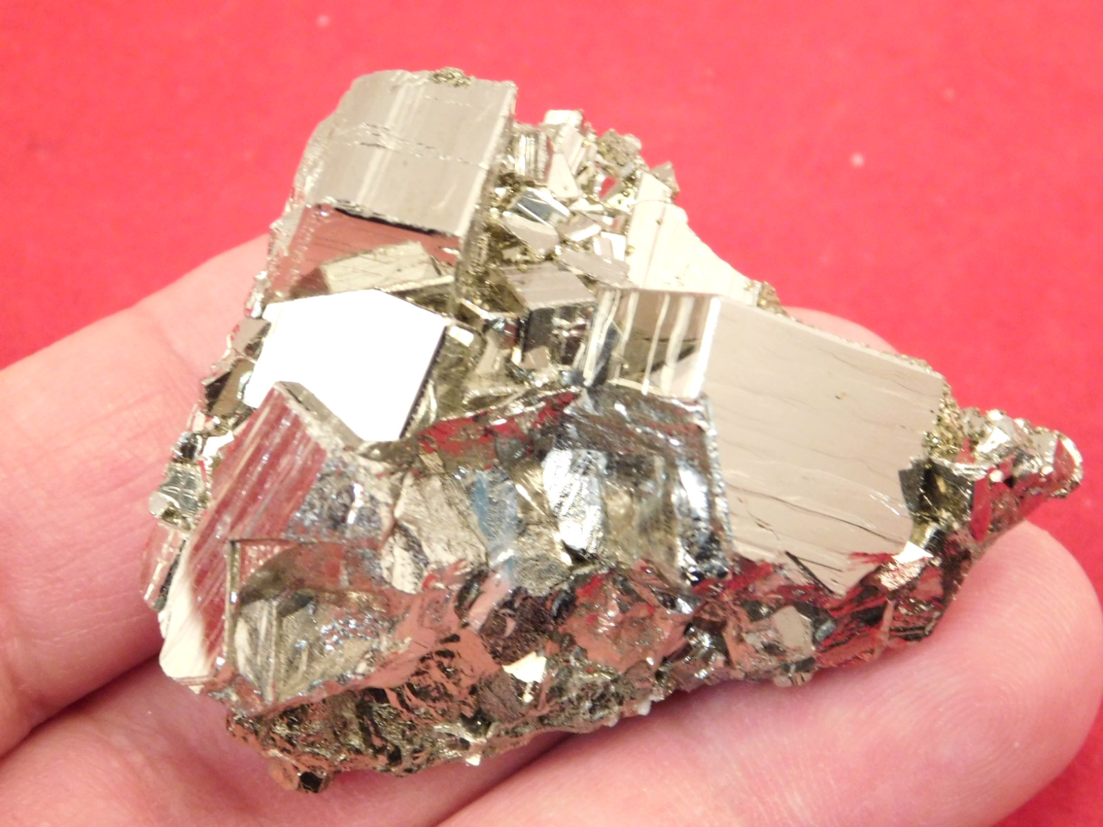 Smaller PYRITE Crystal CUBE Cluster! Nice and 100% Natural Peru 74.6gr
