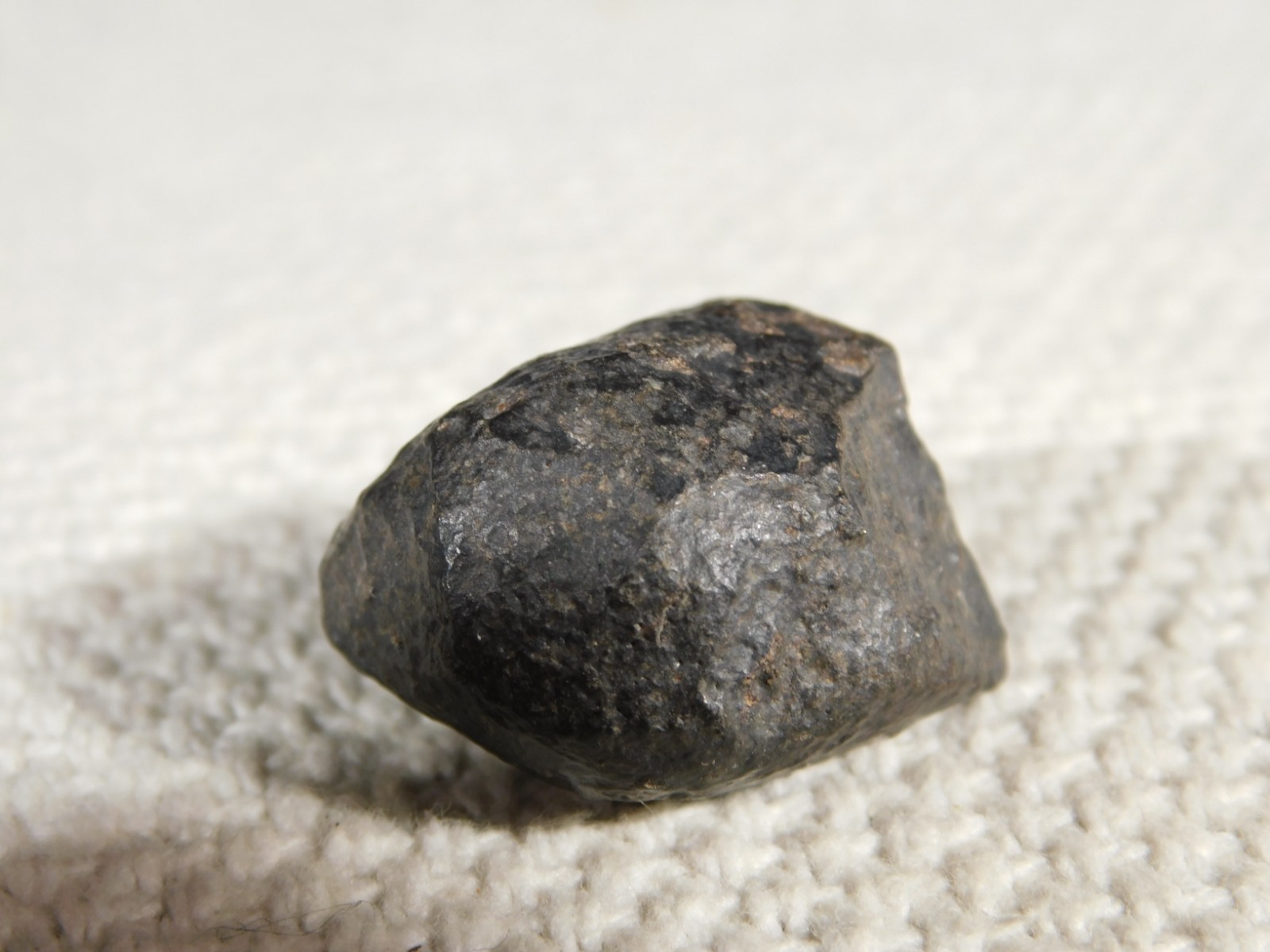 Small Stony METEORITE With Dark Fusion Crust 100% Natural Fell in Libya 16.2gr
