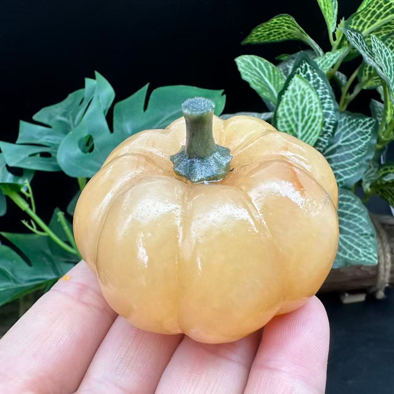 1pc Natural Calcite Quartz Carved Pumpkin Skull Crystal Reiki Healing Decor
