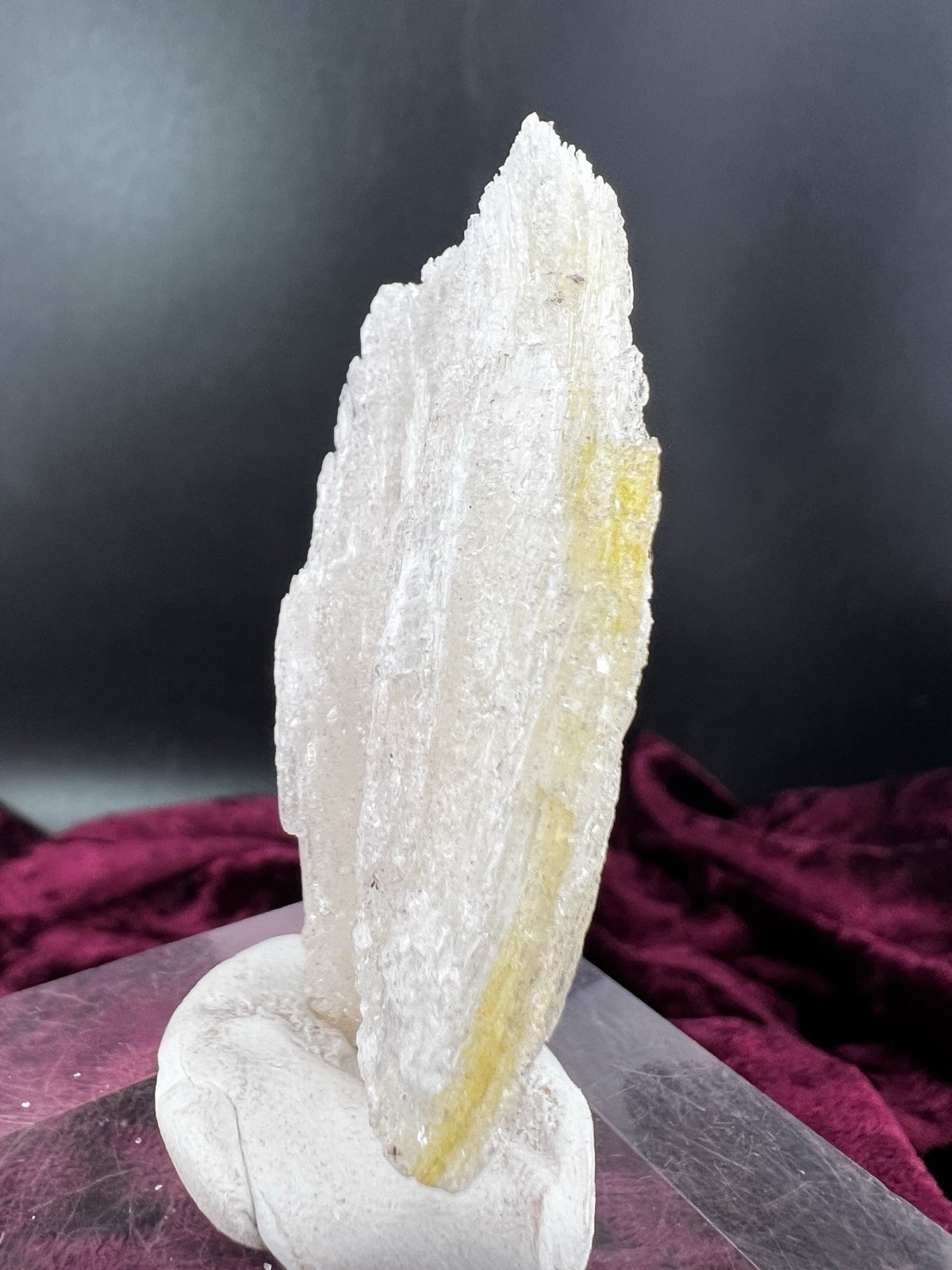 Fluorescent White Gypsum Selenite Buena Tierra Mine, Santa Eulalia, Mex. 18 g.