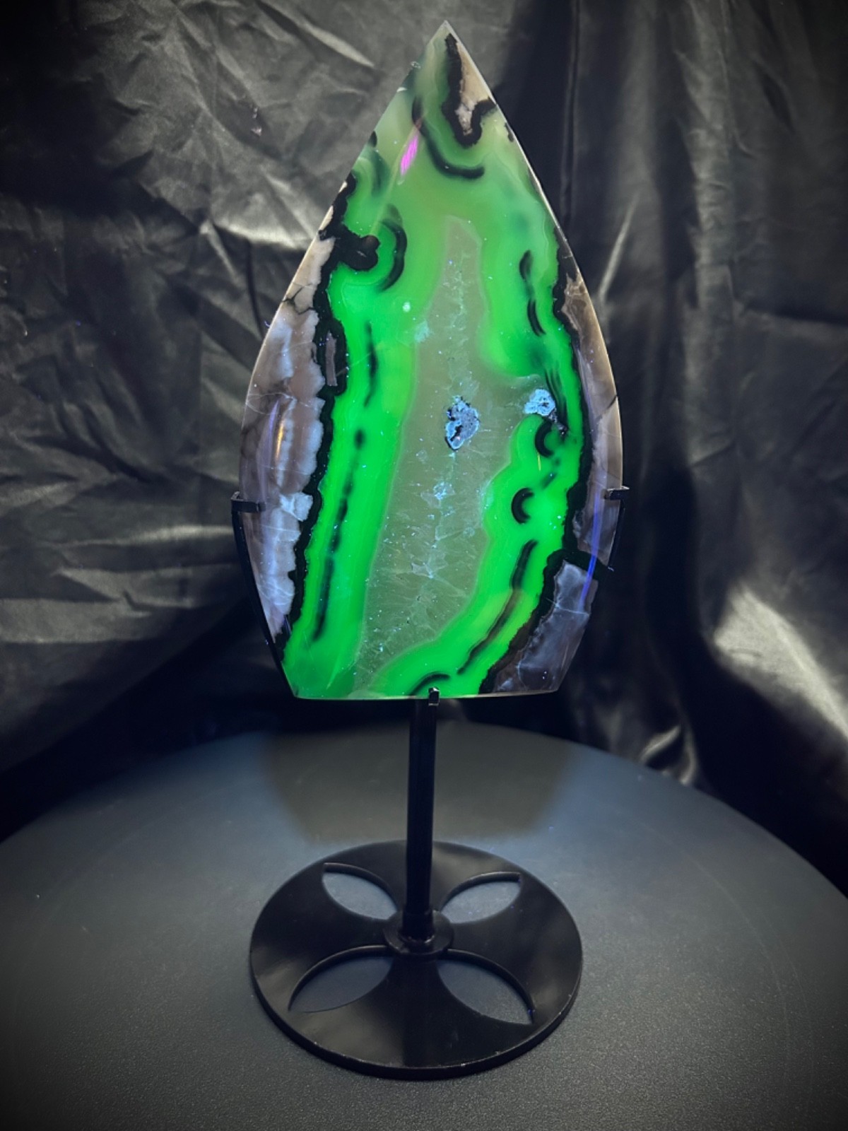 6.5″ Volcano Agate Ornament With Metal Stand 1lb 14.8oz (873 grams)