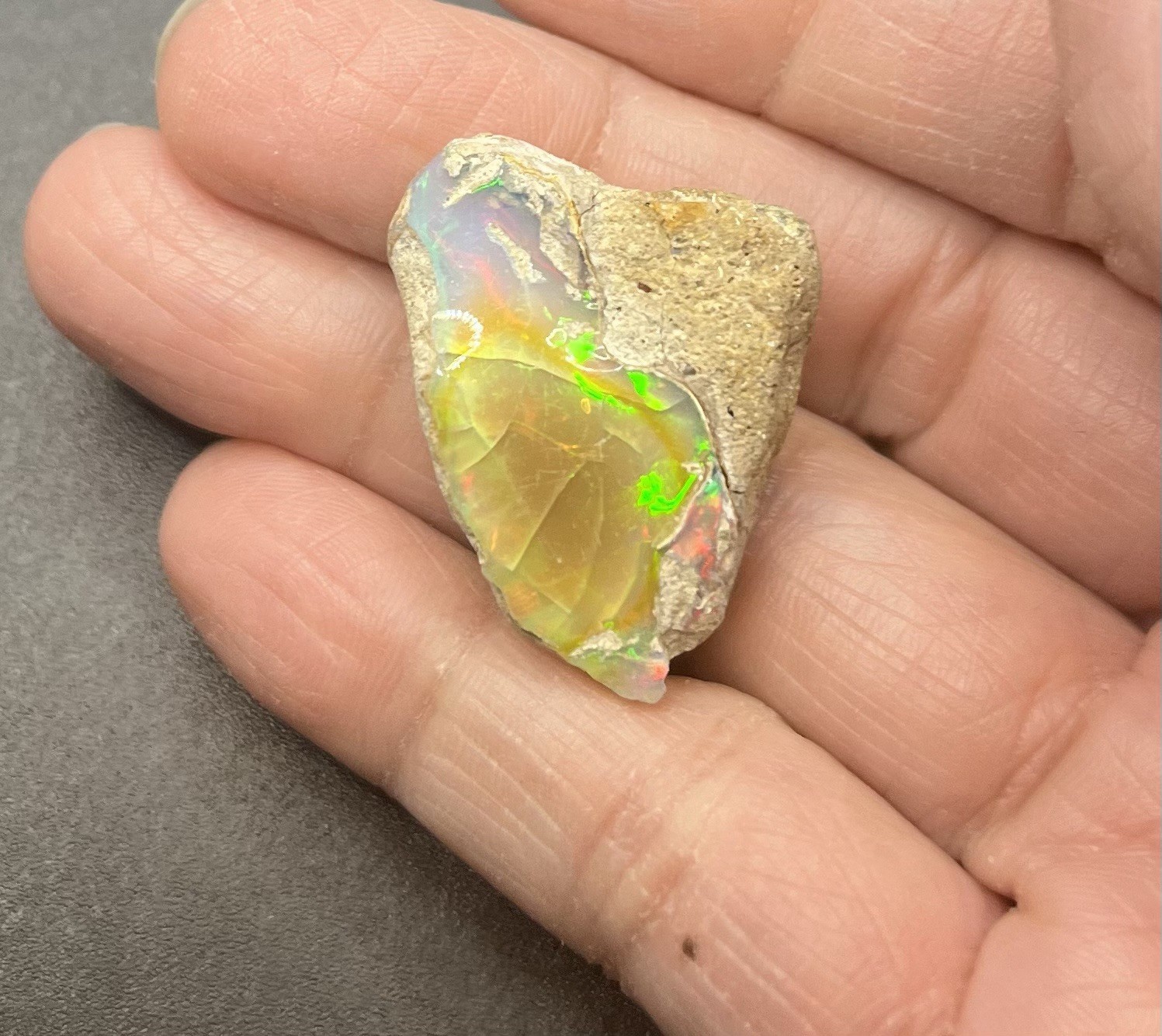 Ethiopian Welo Genuine Opal 6g Almost 1 1/2in AWESOME FLASHES