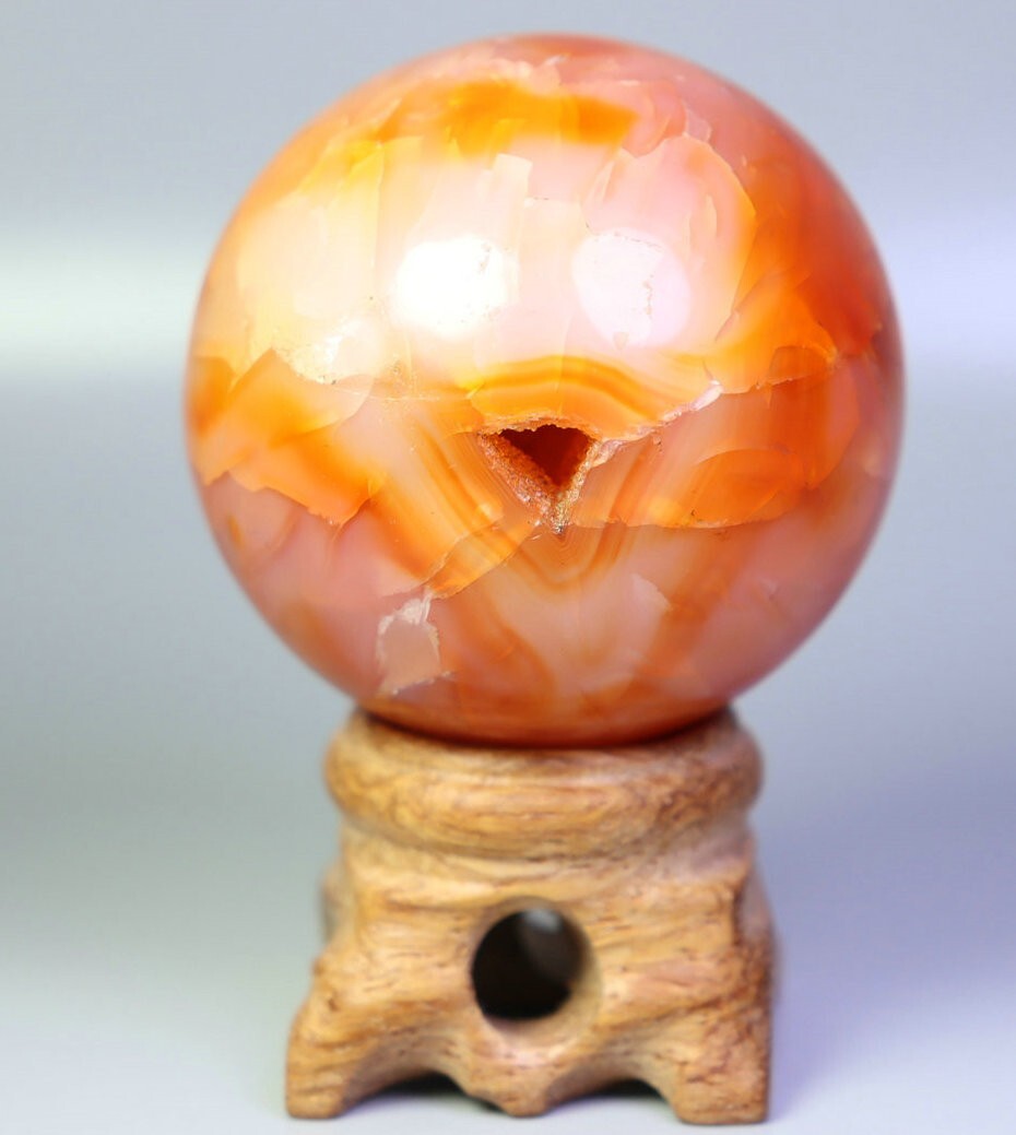 139g Natural Polished Red Orange Carnelian Agate Crystal Sphere Ball + Stand