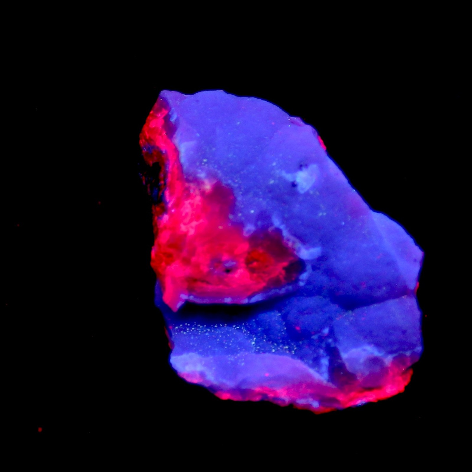 SMITHSONITE. Buena Tierra Mine, Santa Eulalia, Chihuahua, Mexico