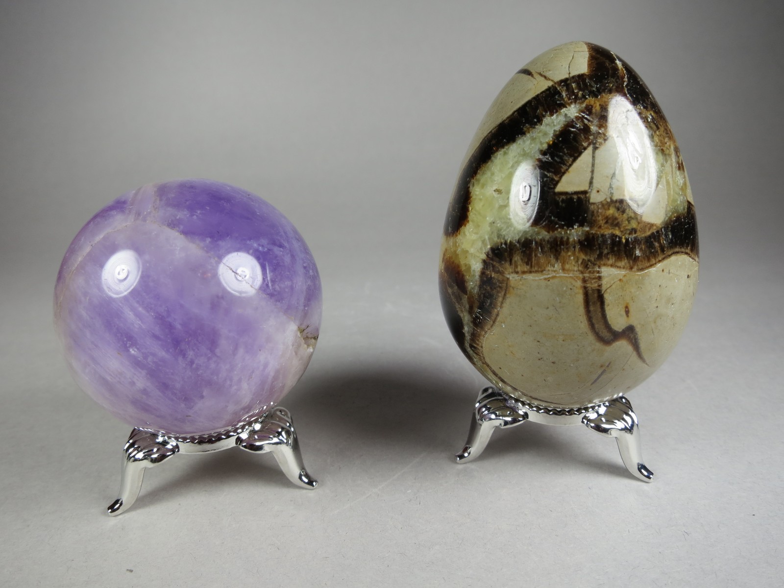 SET OF 5 SMALL NICKEL Sphere/Egg DISPLAY STANDS – SILVER
