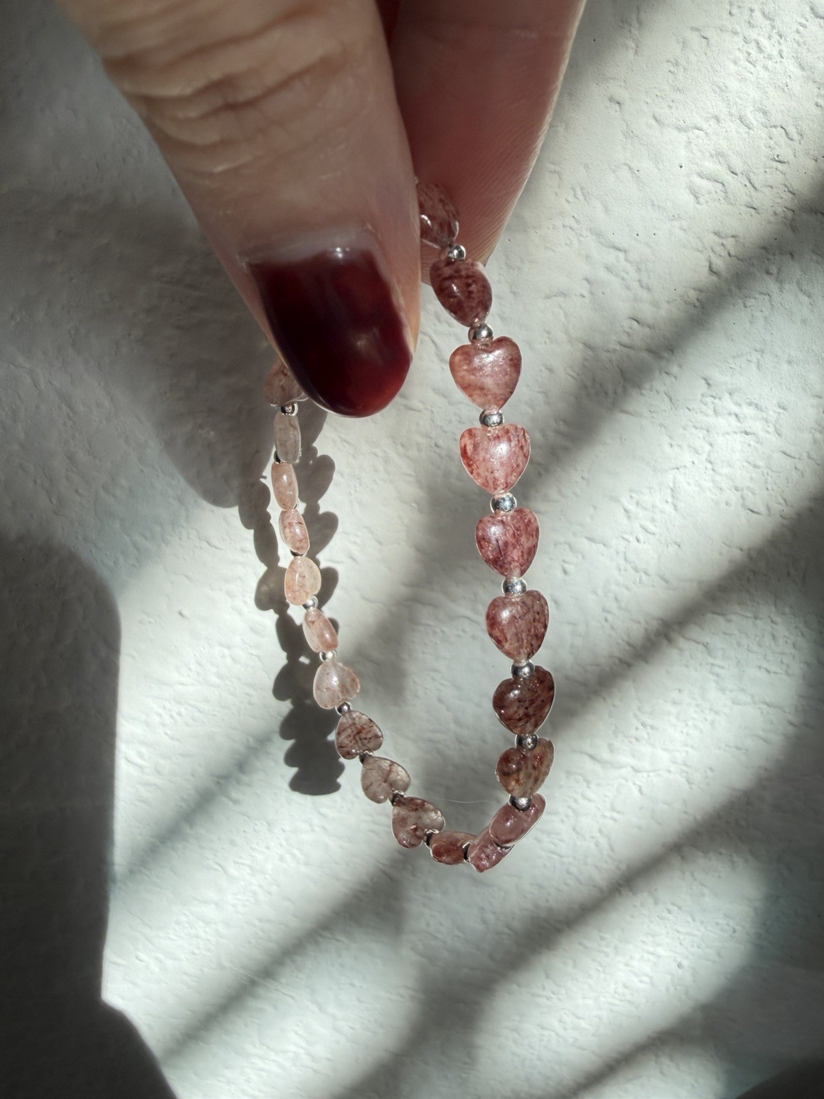 Strawberry Quartz Ombre Heart Stretch Bracelet – Natural Pink Gemstone, 6mm