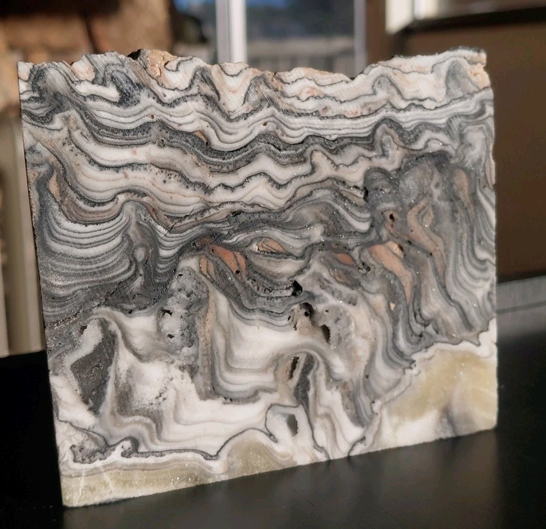 Zebra Calcite Tower 2 Lbs Crystal Pocket Banded Dendritic Display 4″x 3 1/2″x 2″