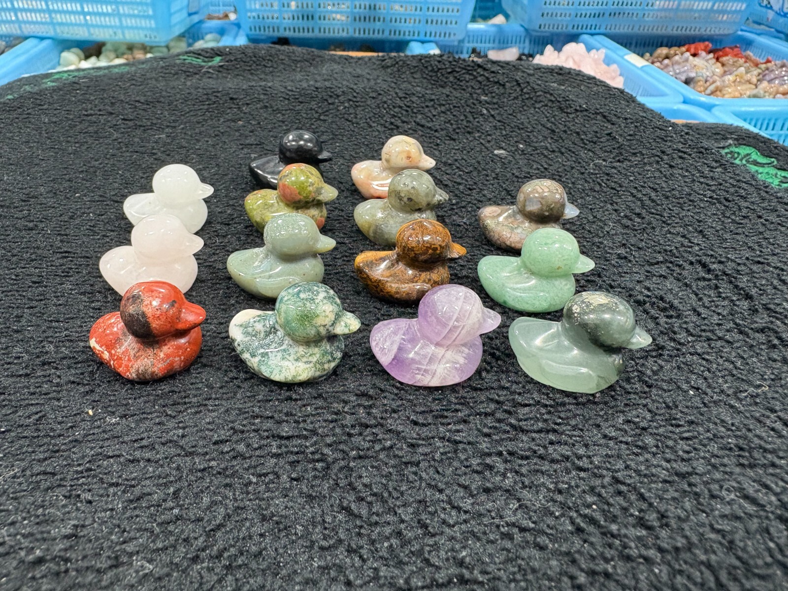 5pc Natural mixed Crystal Quartz Carved Crystal duck reiki gift Random 25mm