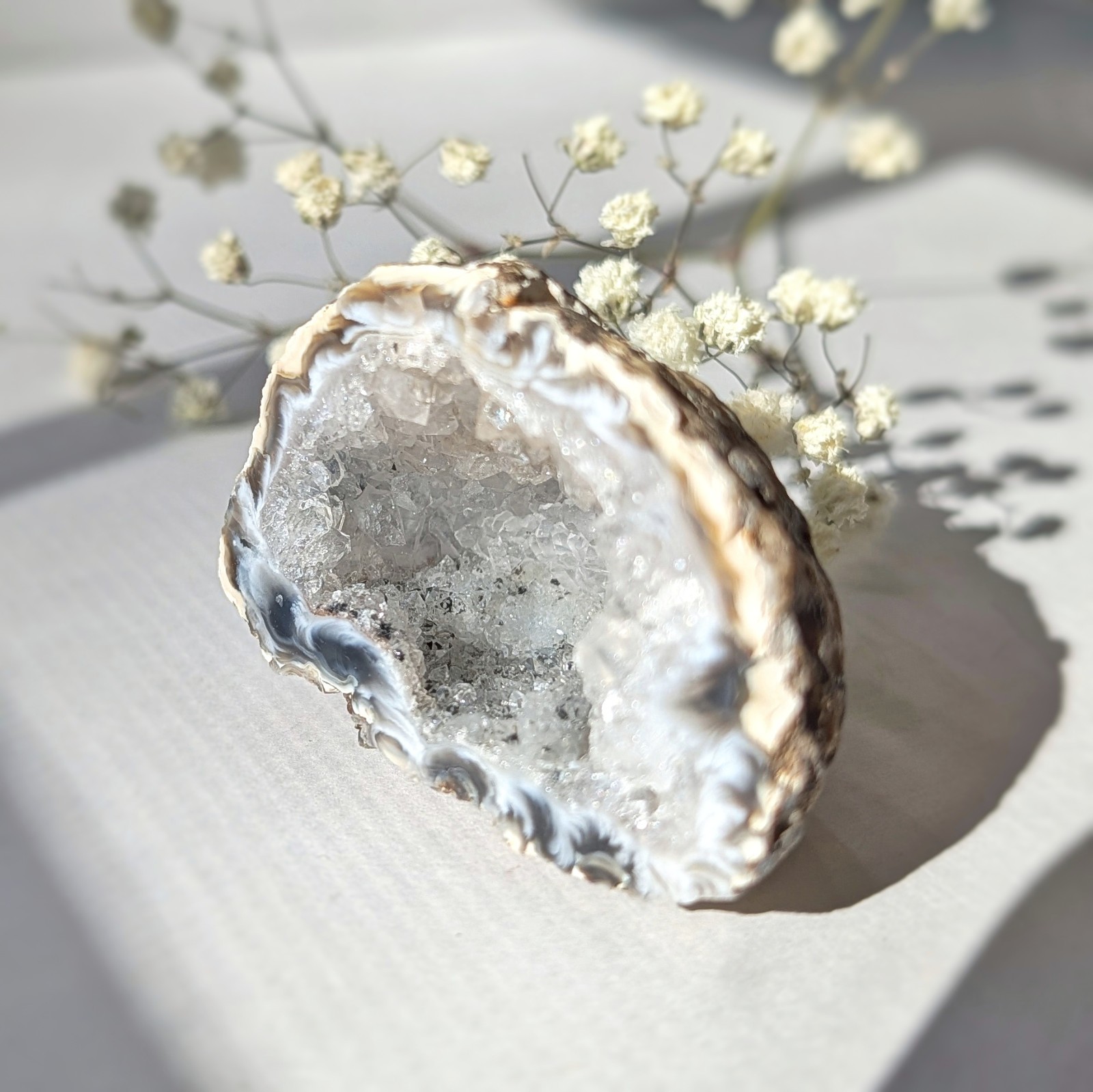 2″ oco agate geode, self-stands, natural quartz druzy geode half, quartz crystal