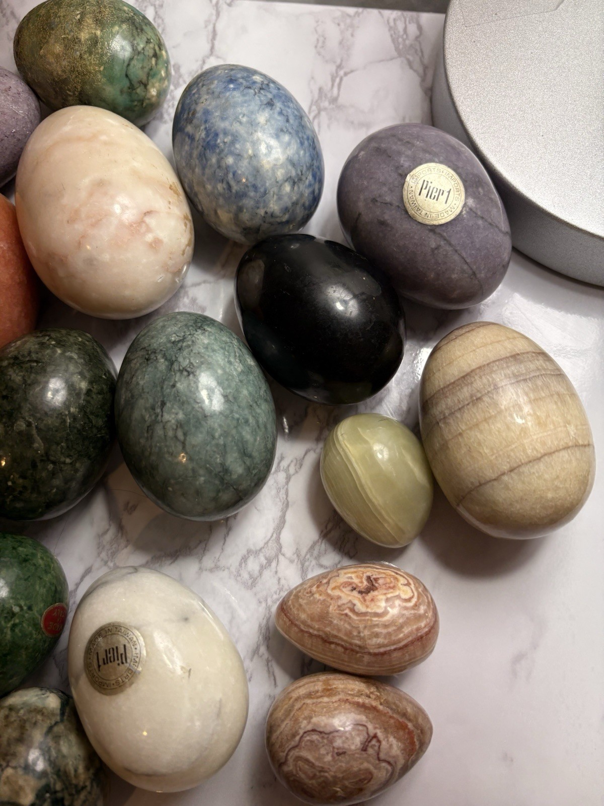 25 Vtg Stone Eggs Lot Onyx Alabaster Quartz Marble Obsidian Jasper Mixed sizes