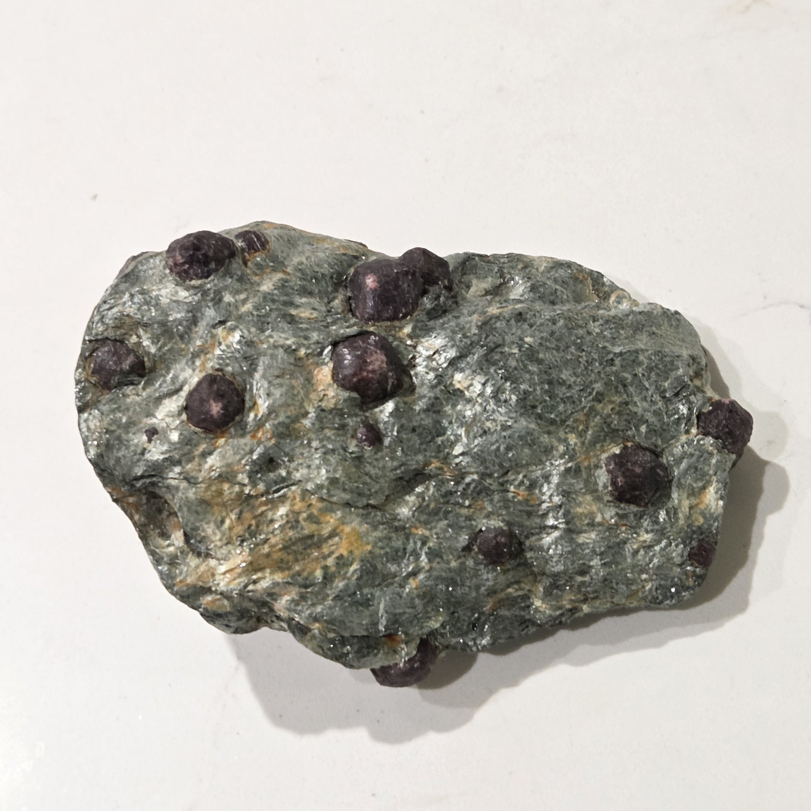Magnetite Crystals Large in Loadstone Natural 465g, 4.5 inch. Pre-owned