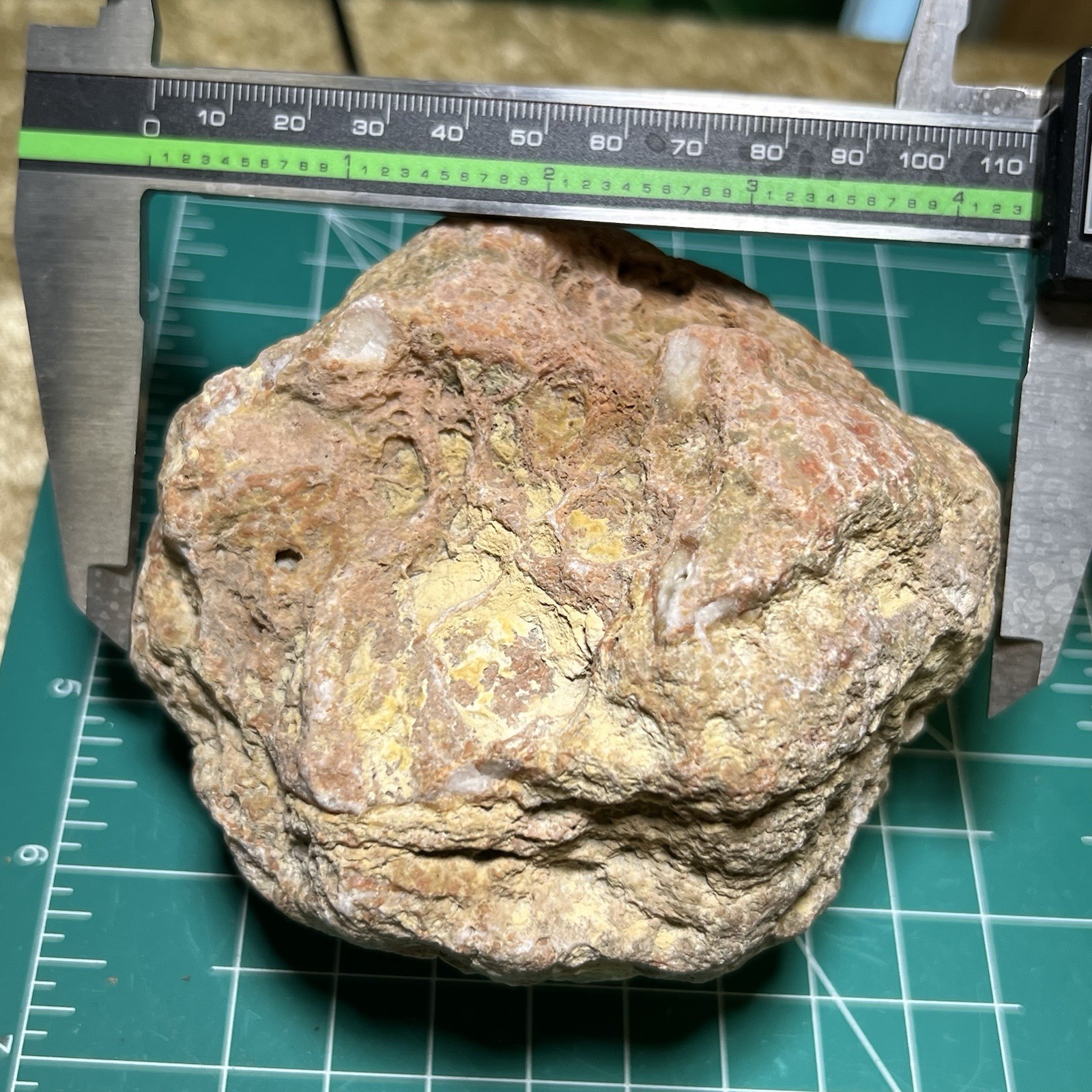 4-1/3″ Unopened Geode Uncut Red Fossilized Quartz Crystal Chalcedony Agate 2Lb
