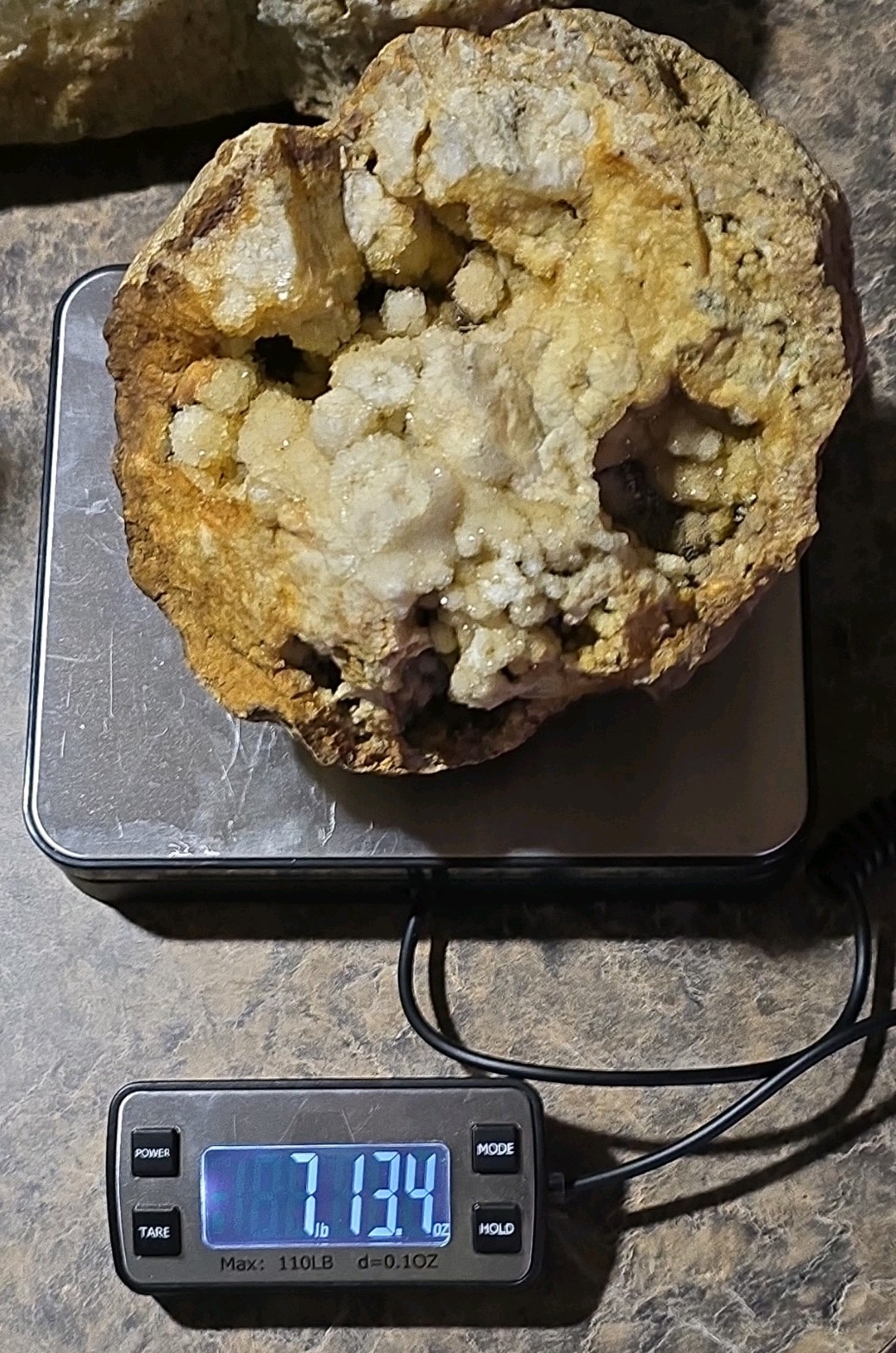 Large Kentucky Quartz Crystal Iron Geode Display Specimen DRUZY SOLID Beautiful