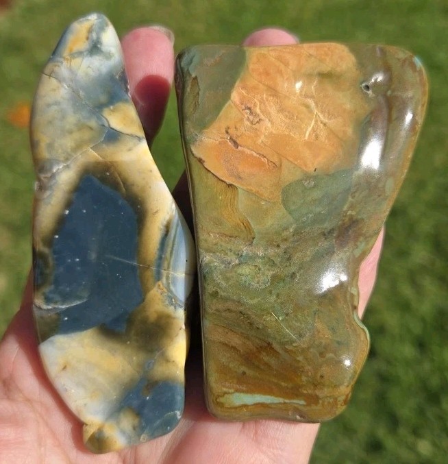 Polished Jasper Green Freeform Pieces 1 – 3.5 x 1.25 x 3/16″ 2 – 3 x 1.5 x 3/4″