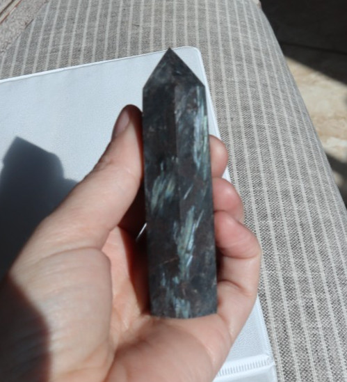 ARFVEDSONITE WITH GARNET POINT BUNDLE (9) POINTS INCLUDED/ OVER 2 LBS