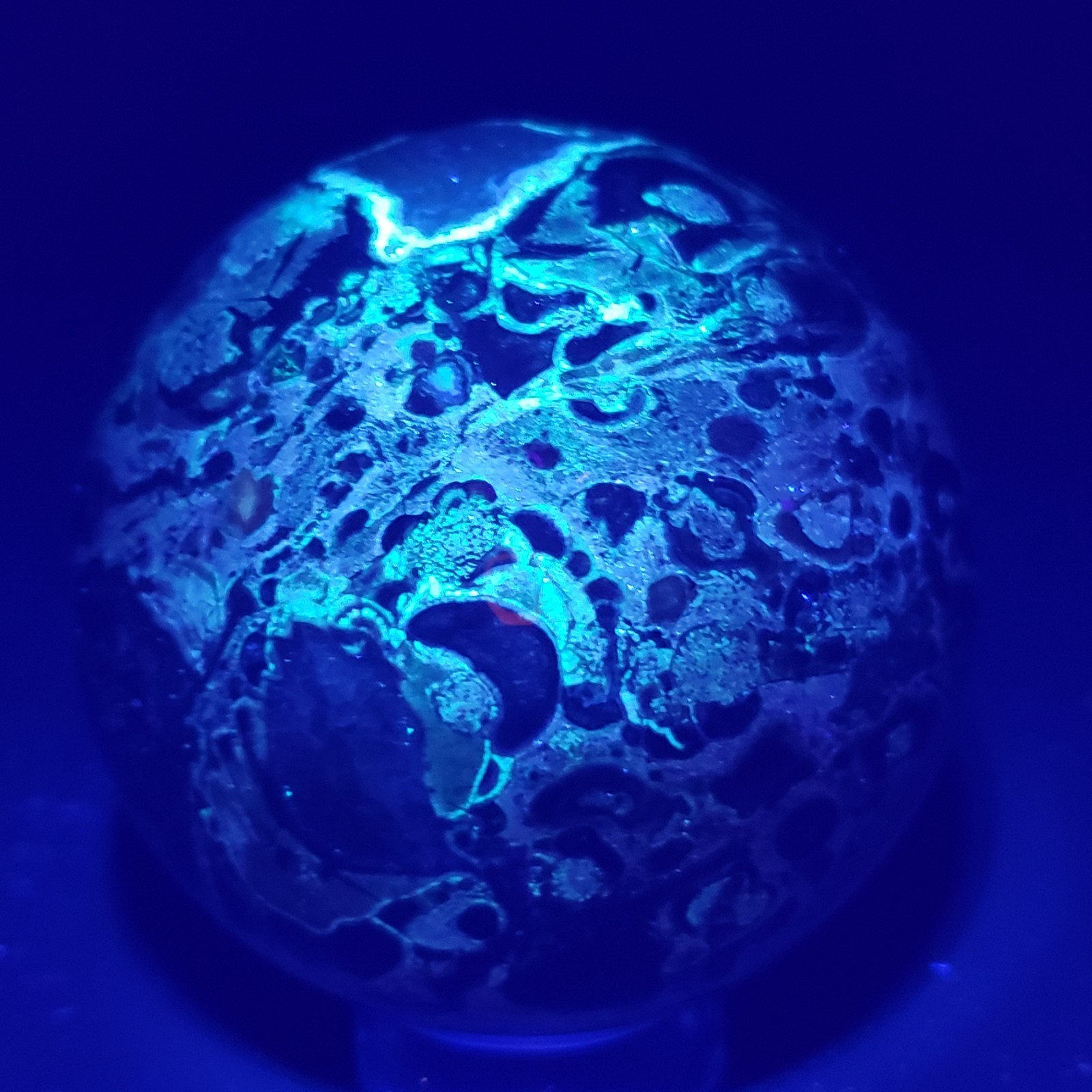 2.8″ Money Agate UV Crystal Druzy Sphere Orb Ball, 448g or 1 lb