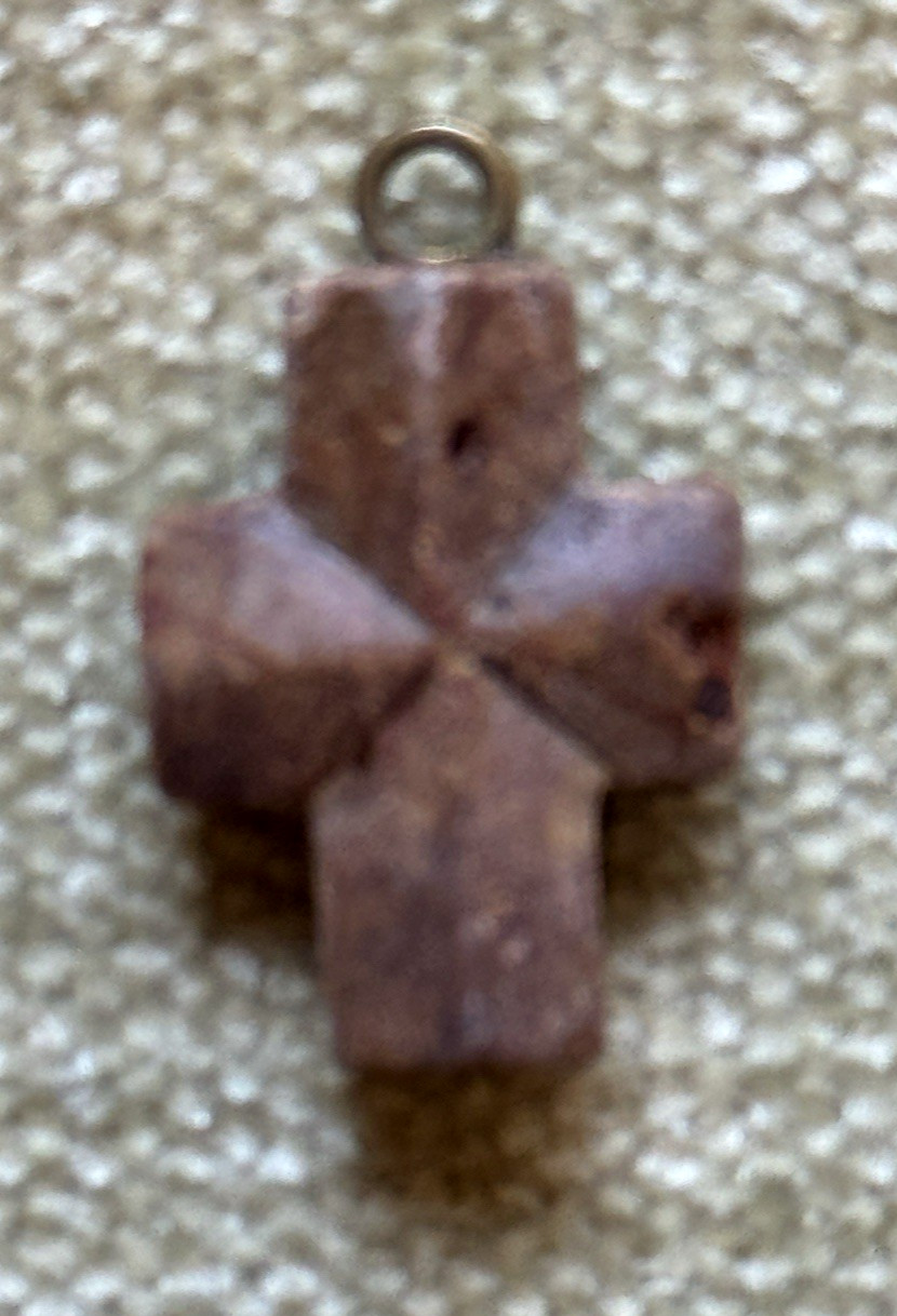 VTG~STAUROLITE STONE CROSS W/RING TOP~READY TO WEAR~7/8 H X5/8 W X 3/16D~LOVELY!