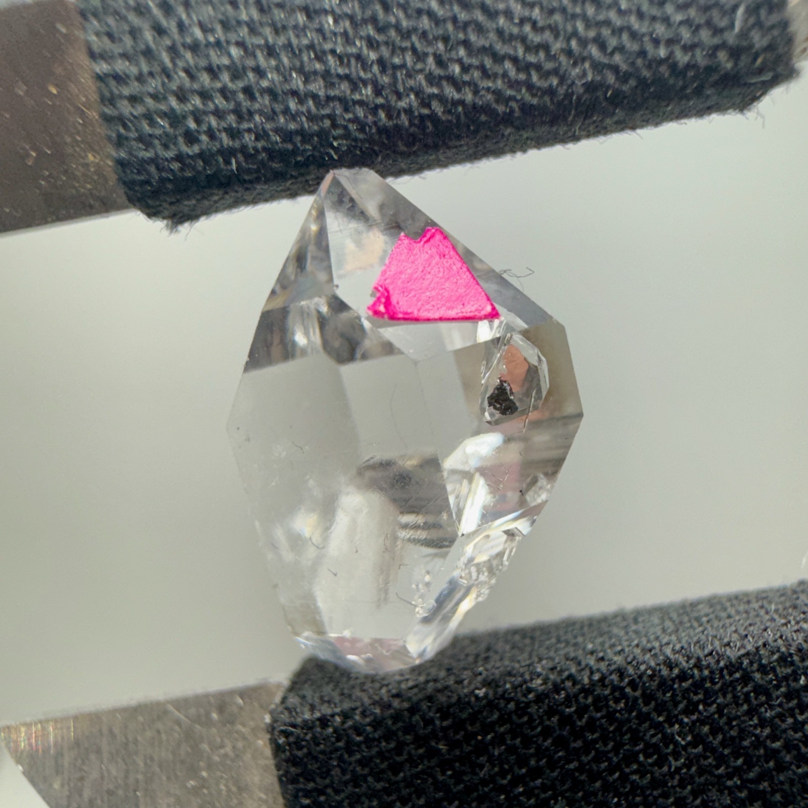 1.54 g Enhydro A-Grade Herkimer Diamond Gem w/ Moving Hydrocarbon