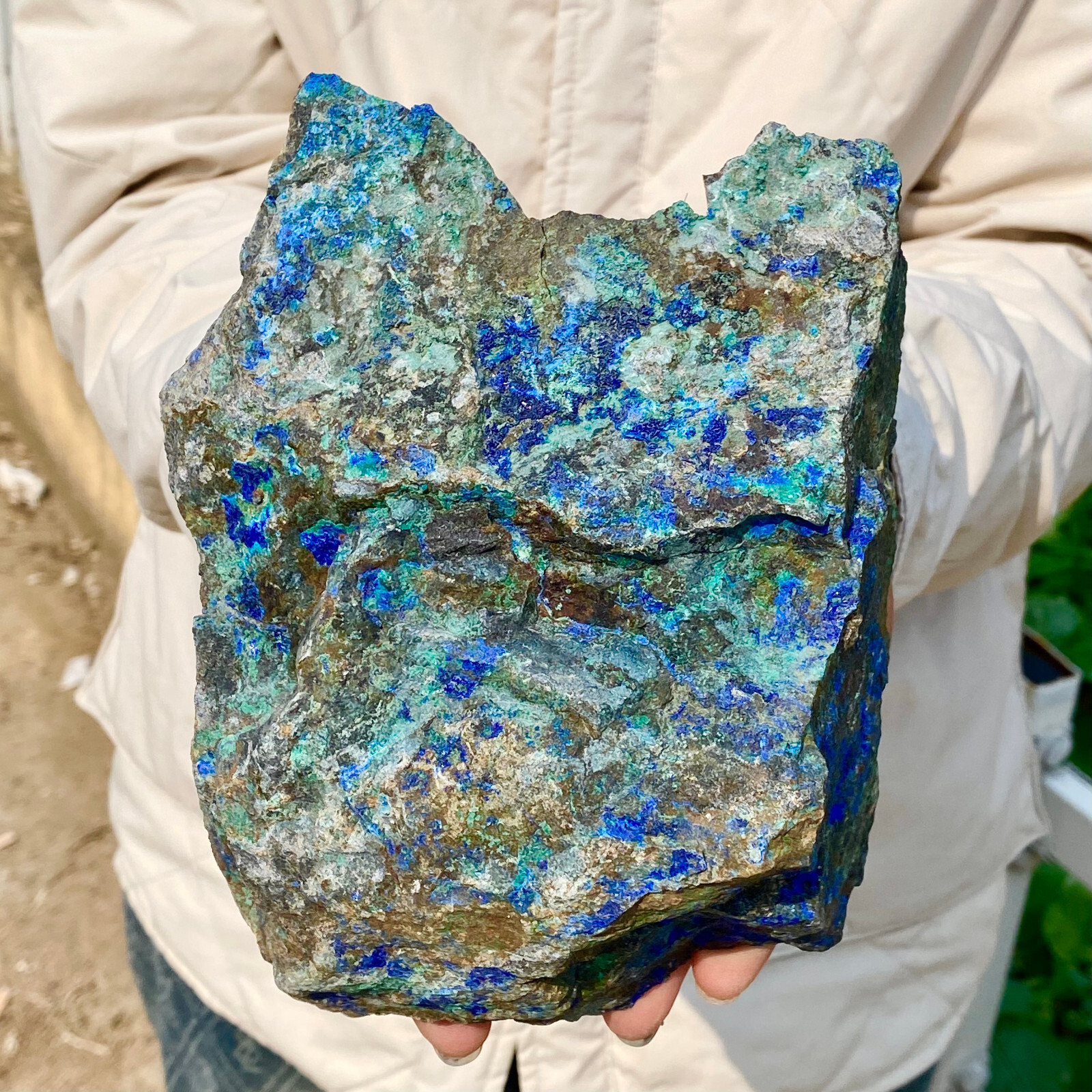 3.2LB Rare crystal specimens of magnesium phosphate blue copper ore in Morocco