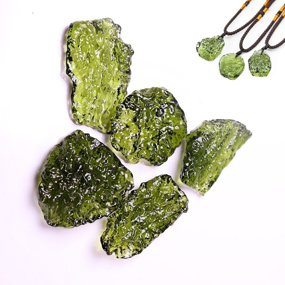 Natural Crystal Gem Moldavite Meteorite Glass Necklace Pendant Stone Green Xmas