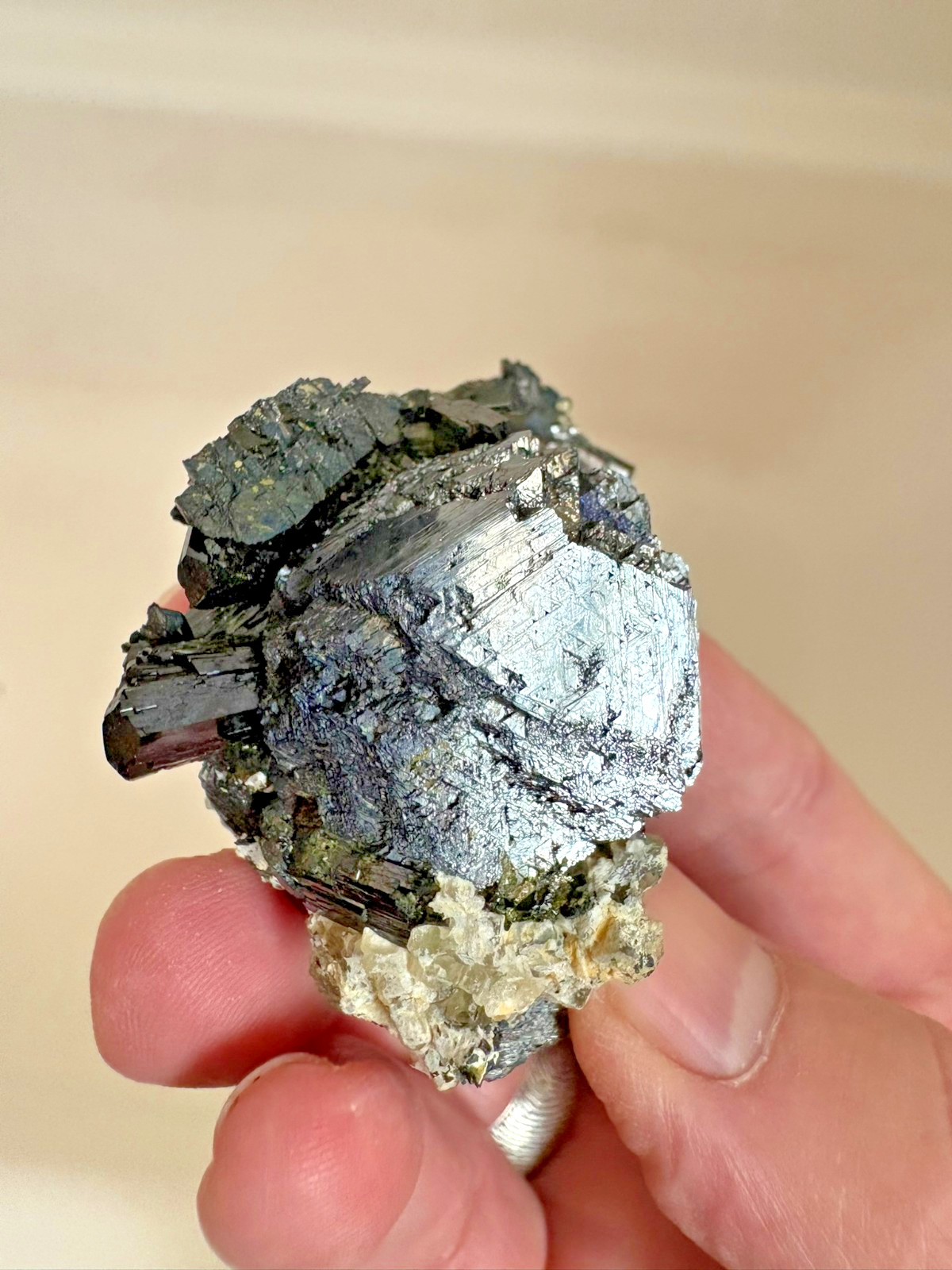 Magnetite, complex crystal, on Epidote, Cerro San Cristobal, Canete, Peru