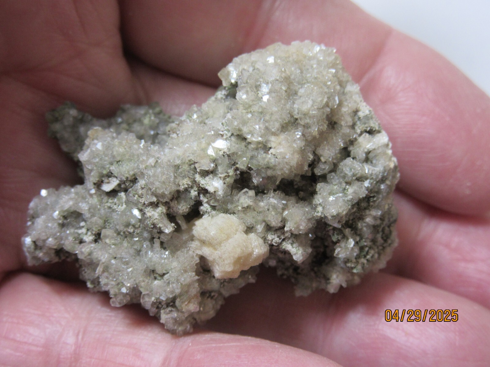 Heulandite on 1 7/8″ Quartz Paterson N.J. Collectible HQPNJC-7s