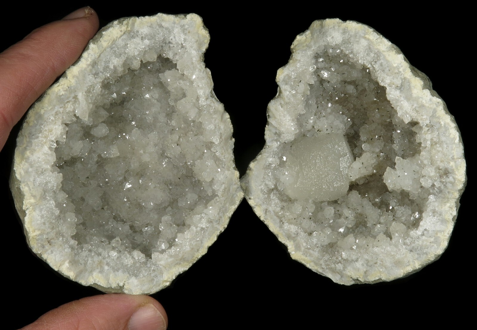Undamaged 1-1/4″ Barrel Calcite crystal on Quartz 3-3/4″ Keokuk Geode !!!