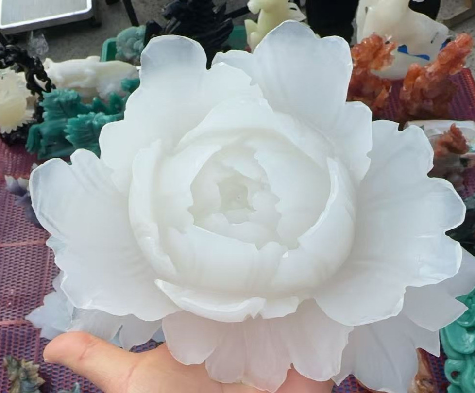 1pc Natural White Quartz Carved Flower Skull Crystal Reiki Healing Decor Gift