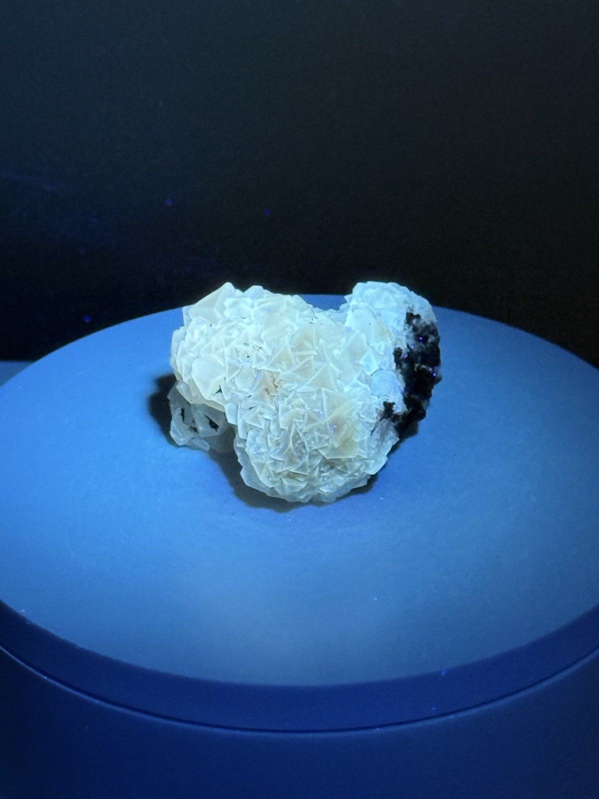 GLOWING Merkaba Calcite Fluorescent & Phosphorescent Mineral Specimen – Mexico